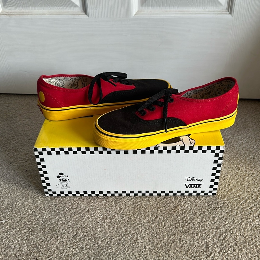 Limited edition Disney Mickey Mouse Vans Authentic Style